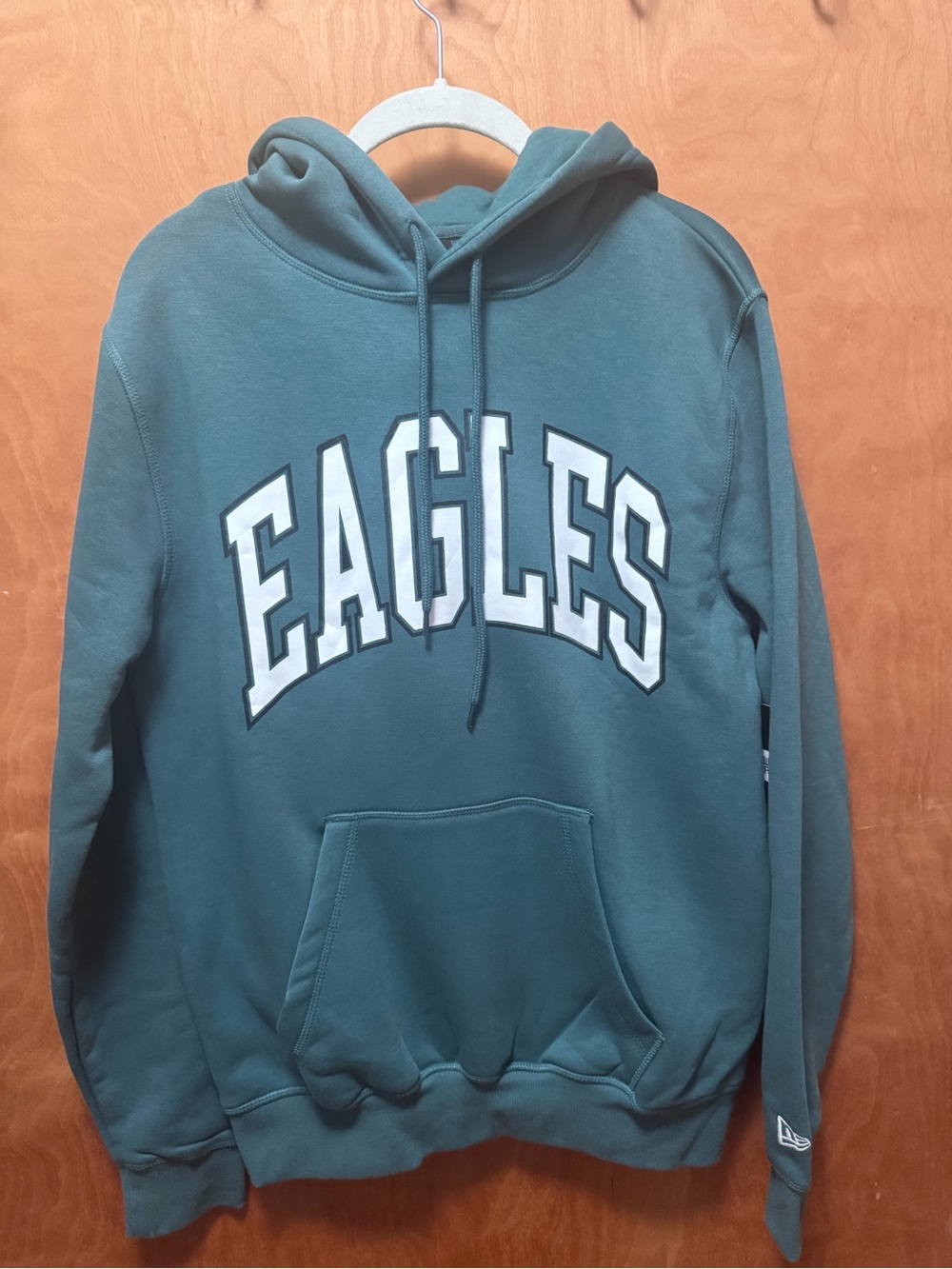 New Era Men’s Philadelphia Eagles Green Hooded Sweatshirt Small NWTs